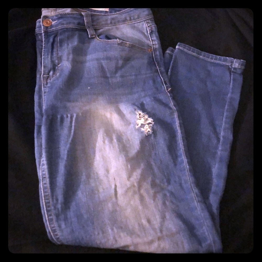 Kensie effortless ankle destroyed skinny jeans